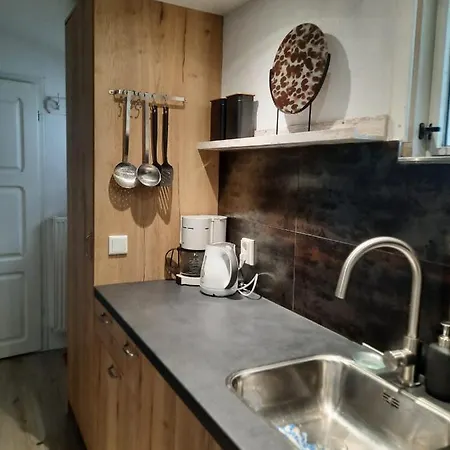 Gezellig Ingerichte Blokhut Op Rustig Park! Chalet *