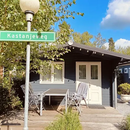 בקתה Gezellig Ingerichte Blokhut Op Rustig Park! *