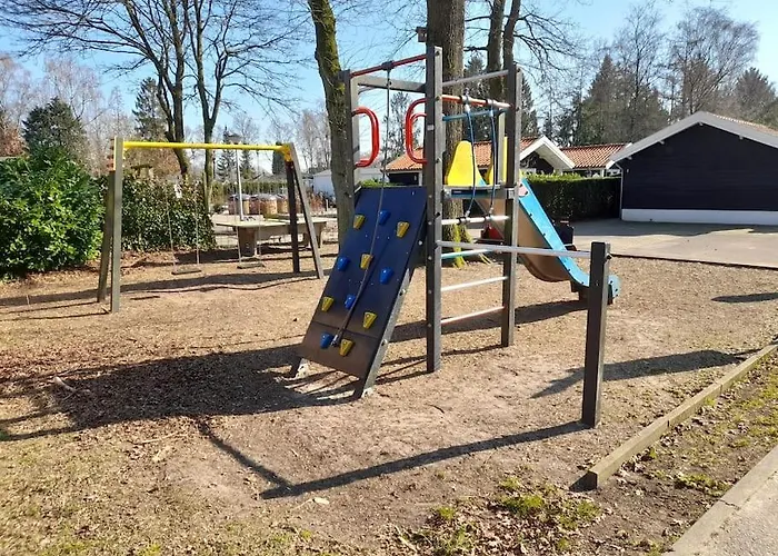 Gezellig Ingerichte Blokhut Op Rustig Park!