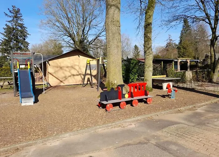 Gezellig Ingerichte Blokhut Op Rustig Park!