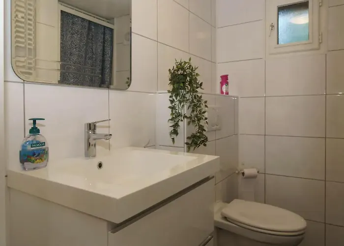 Gezellig Ingerichte Blokhut Op Rustig Park! شاليه *