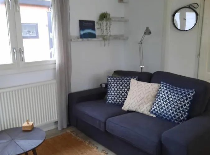 Gezellig Ingerichte Blokhut Op Rustig Park! בקתה פוטן