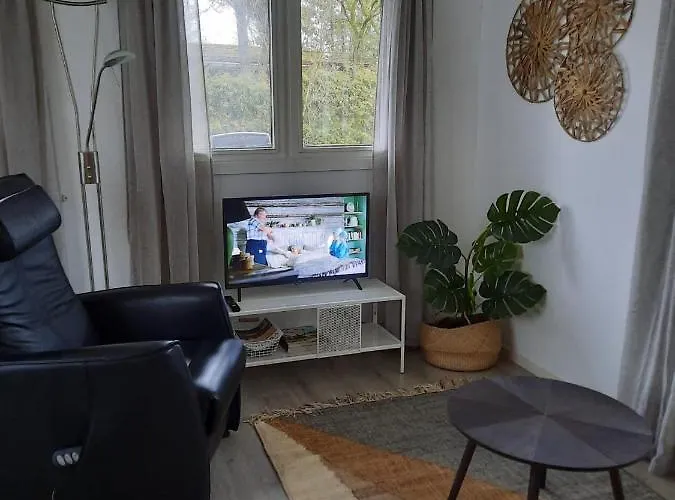 شاليه Gezellig Ingerichte Blokhut Op Rustig Park! بوتِنْ