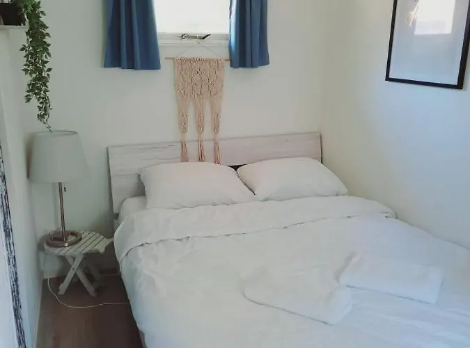 Gezellig Ingerichte Blokhut Op Rustig Park! בקתה *